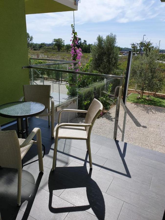 Apartmani Matko Nin Exterior photo