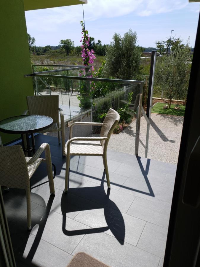 Apartmani Matko Nin Exterior photo