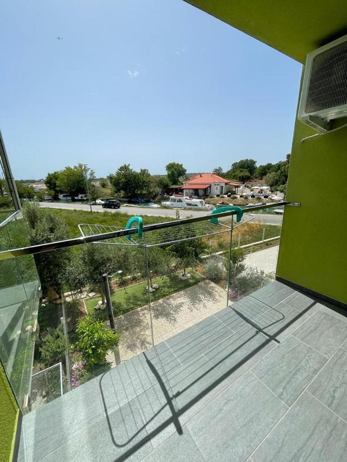 Apartmani Matko Nin Exterior photo